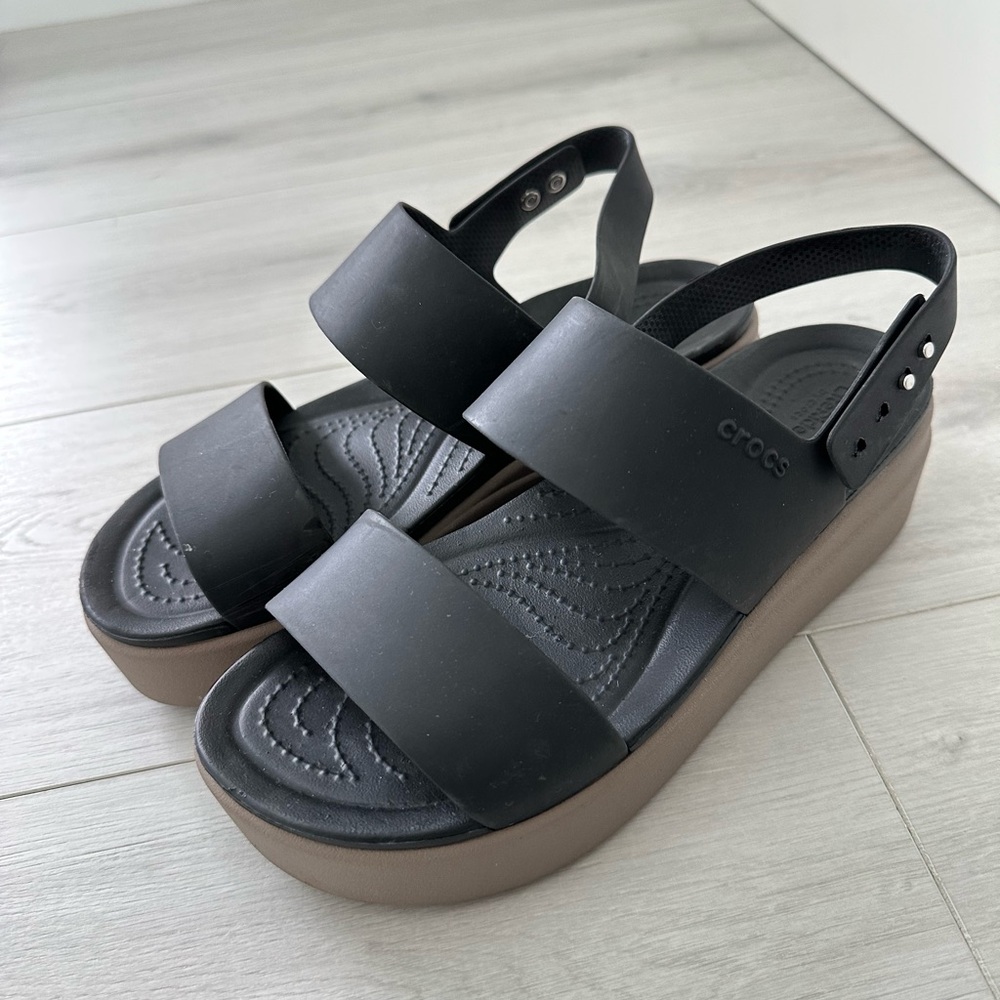 Black croc Brooklyn sandals